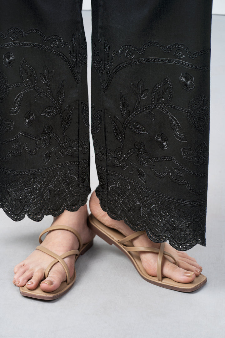 SCALLOPED HEM EMBROIDERED TROUSERS
