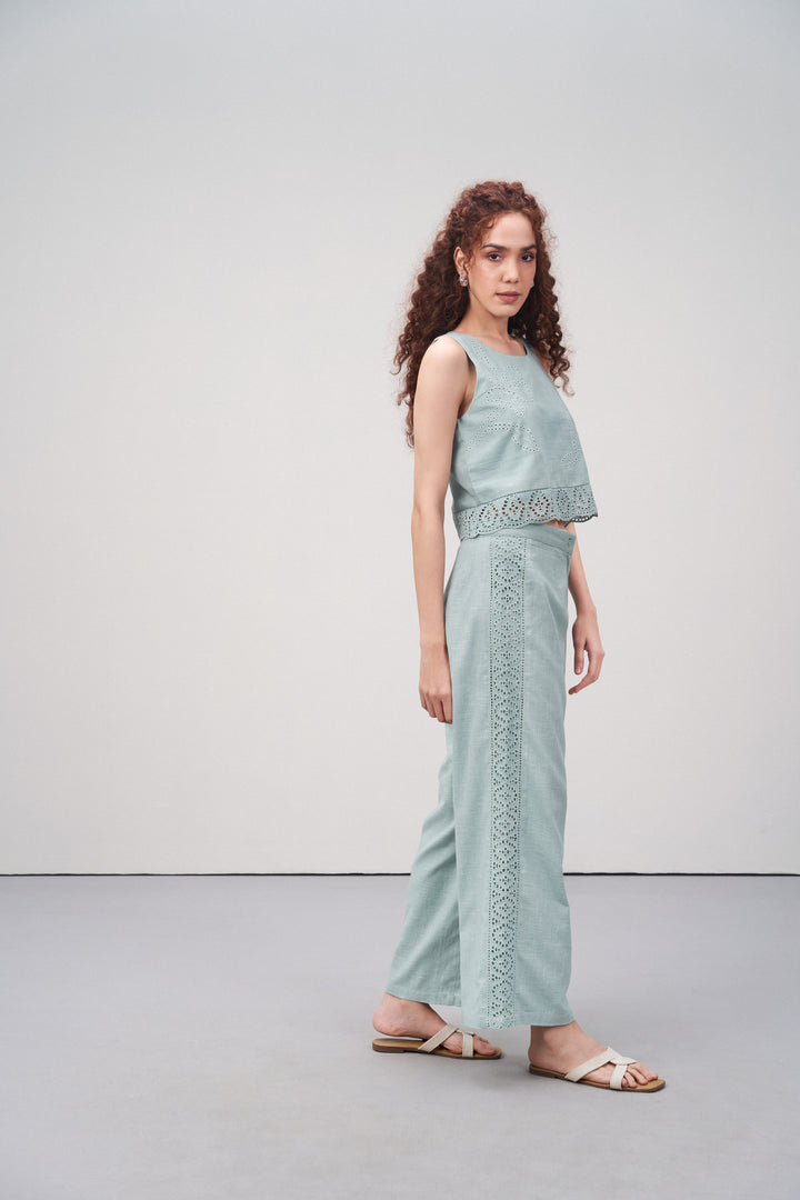 Women Crop Top 100% Cotton Light Green Scalloped Embroidery Lace Hem Sleeveless Top For Ladies Model Side View | Heather Cotton Sleeveless Crop Top With Scalloped Embroidery