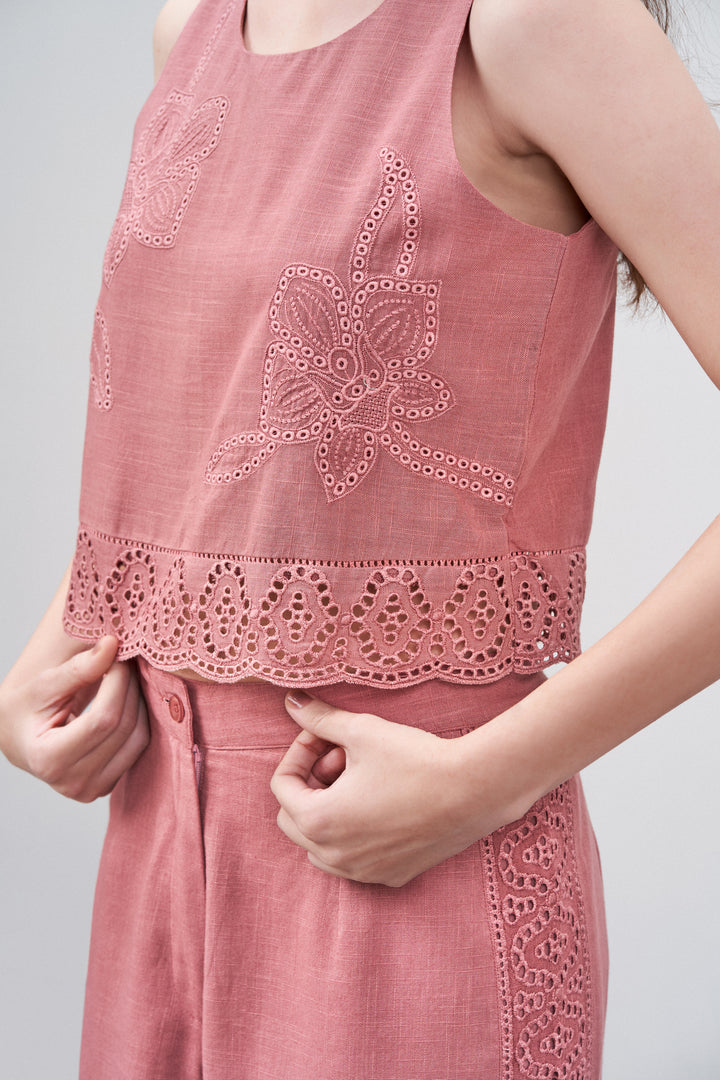 Women Crop Top 100% Cotton Dark Pink Scalloped Embroidery Lace Hem Sleeveless Top For Ladies Side Model View | Tea Rose Cotton Sleeveless Crop Top With Scalloped Embroidery