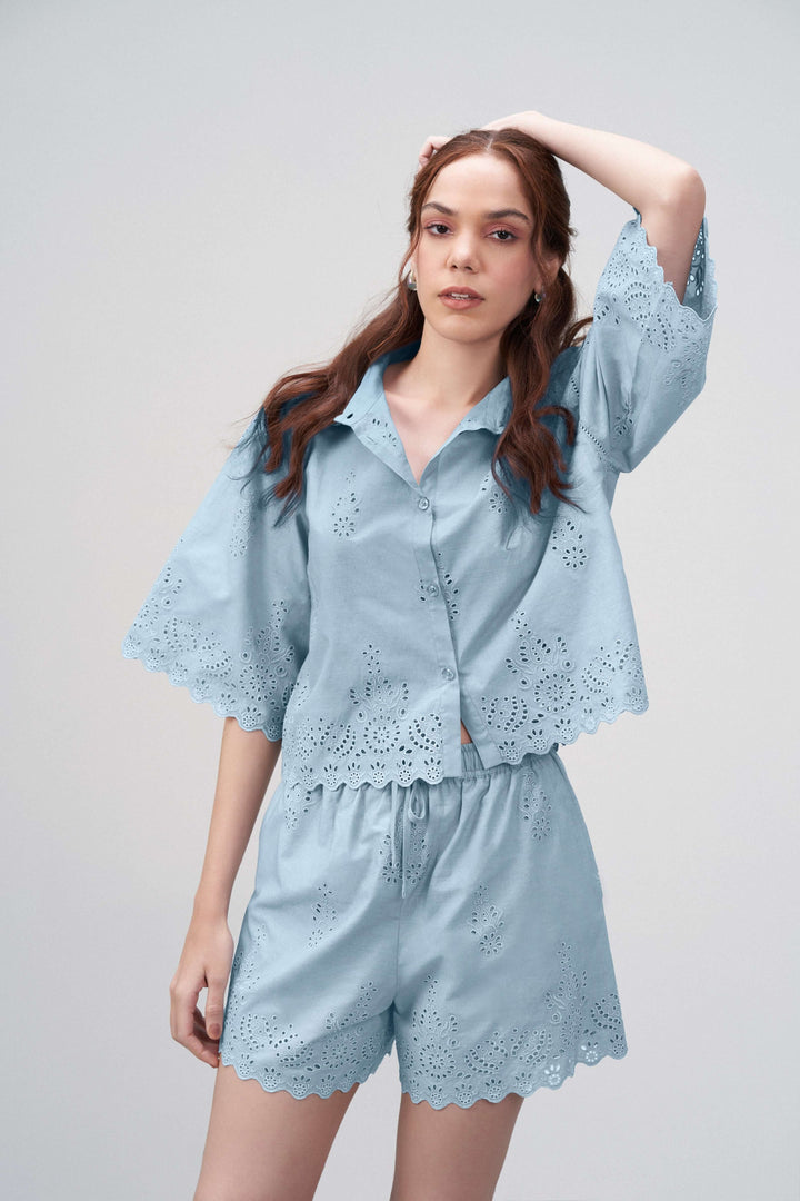 LOOSE FIT EMBROIDERED CROP SHIRT