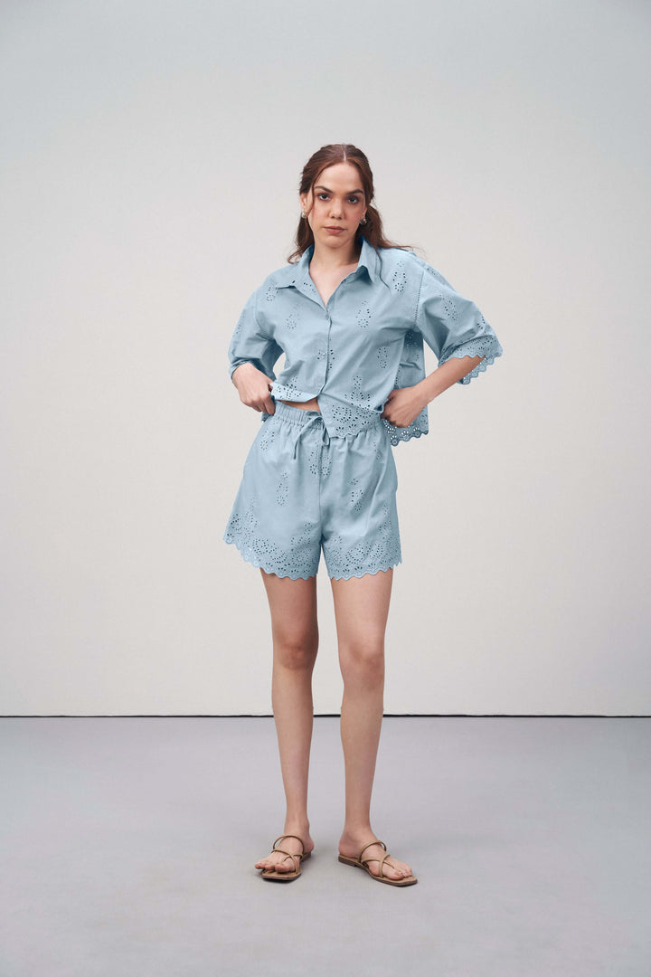 LOOSE FIT EMBROIDERED CROP SHIRT