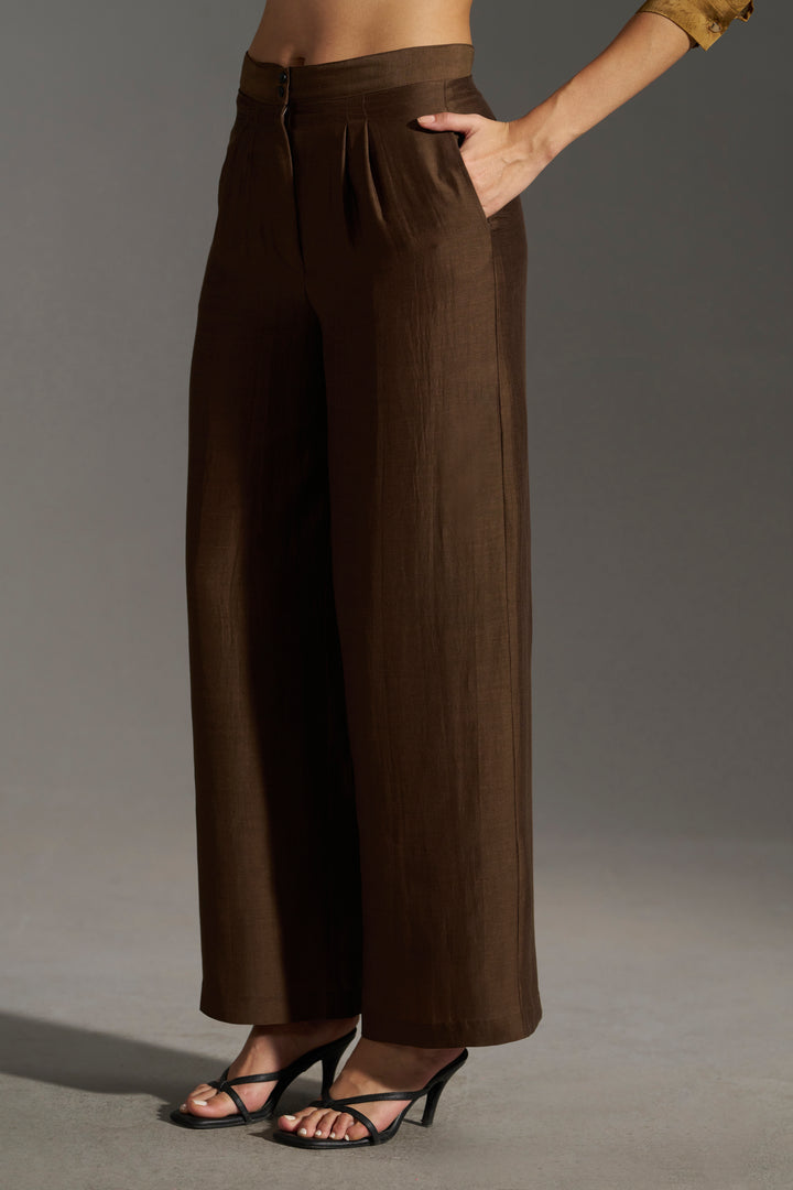 WIDE LEG PLEATED TROUSERS